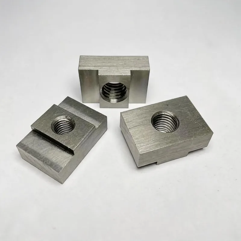 WQL-F heavy rail nut — angled view, zinc-plated steel — DIN 3015-2