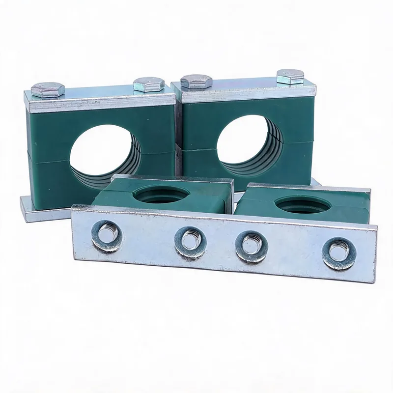 WQT heavy twin coupling pipe clamp — angled view, steel — DIN 3015-2, ø14–108 mm